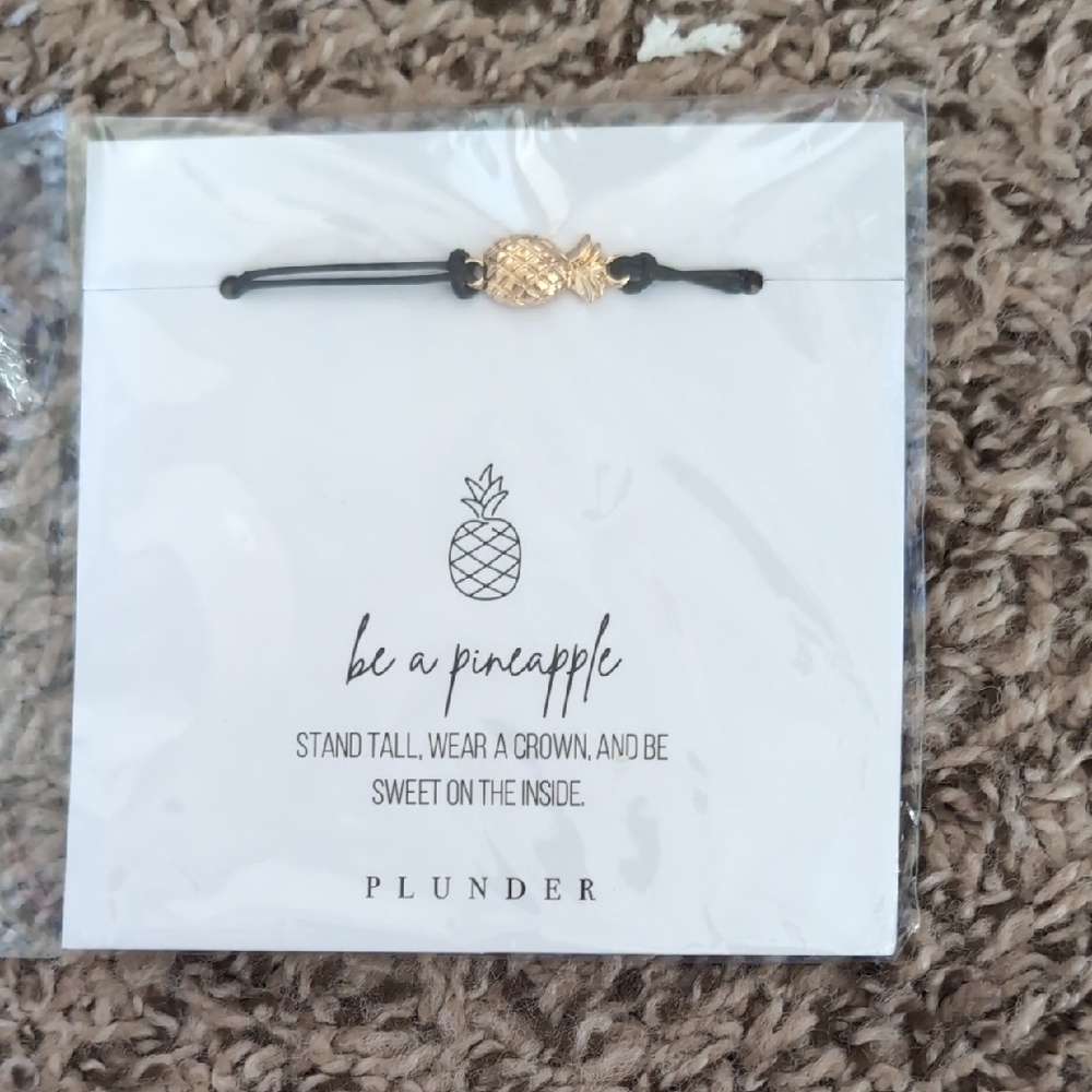 Plunder Gold Pineapple Bracelet